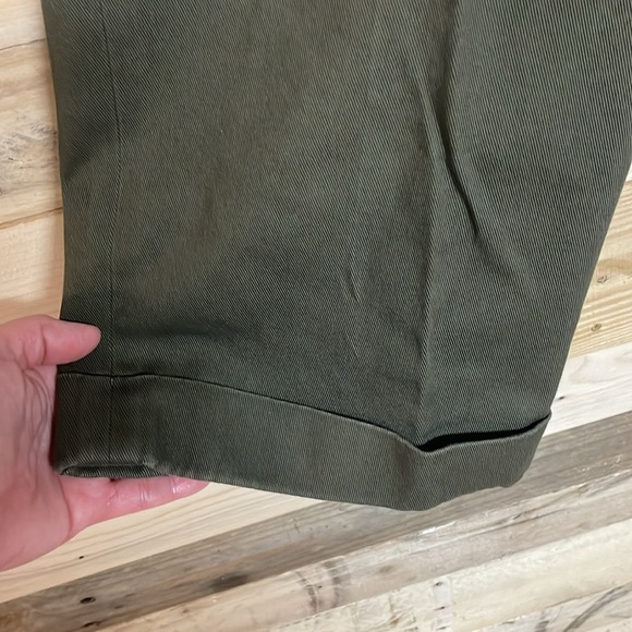 Club Monaco size 6 Green Cropped Cargo Wide Leg Cuffed Utility Pants - Picture 9 of 16
